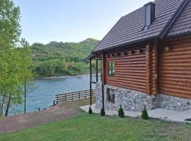 Emerald Cottage