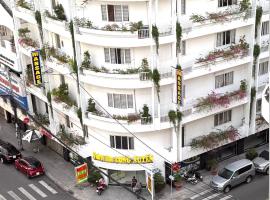 Khách Sạn Long Xuyên, Hotel in Long Xuyên