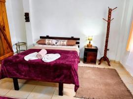 Mindomundo Home, hotel u gradu Mindo