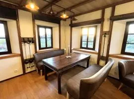 Interessante Ferienwohnung ARRESTZELLEN für 7 Pers - Rittergut Leppersdorf vor Radeberg bei Dresden