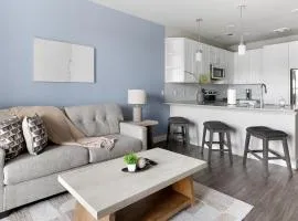 Landing Stunning 1BD Game Room Gym