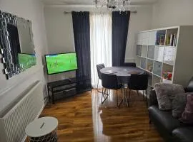 Spacious Home Near Station Easy London Access