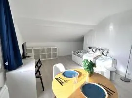 STUDIO CALME ET LUMINEUX Proche Paris et Aéroport Orly