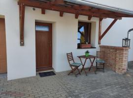 Ubytovanie pri viniciach, hotel di Zlaté Moravce