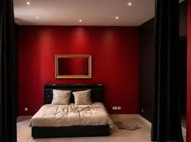 Love House 03
