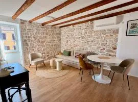 Soul&Stone - Old town apartment