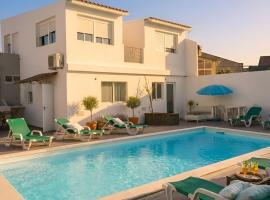 Seixal Bay Village - Estúdio Vista Piscina, khách sạn ở Seixal