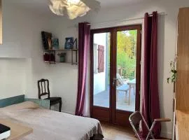 Studio avec terrasse 10mn gare Biarritz, le camino Frances