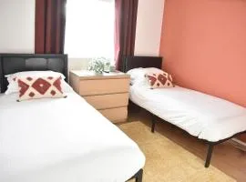 Hermitage Plus, 3 x Bed Entire House in Loughborough