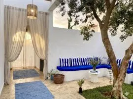 Charming 2-Bedroom Apartment with Ocean View in Carthage