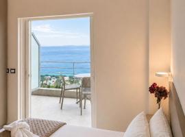 Nostos Palase, hotell i Dhërmi
