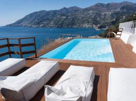 Villa Costanza Amalfi Coast, hotel v destin&aacute;cii Maiori