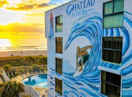 Chateau by the Sea - Cocoa Beach Oceanfront Pet-Friendly Condos with Rooftop Deck & Heated Pool، فندق في كوكاو بيتش