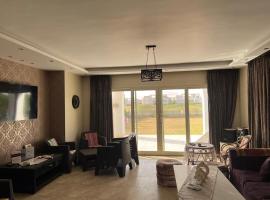 Senior chalet, hotel en New cairo