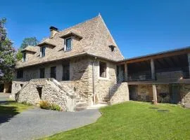 Gîte 8 pers avec spa et jardin proximité Aurillac