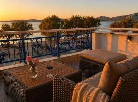 Stelios' Beachfront Retreat