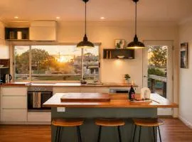 Central Goolwa- Coastal Family & Friend Retreat