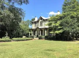 Historic 5BR 1858 Estate Near Barton and Warbirds