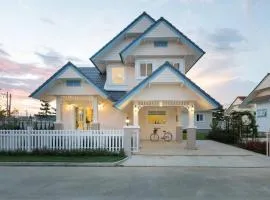 Luxurious 3-Bedroom Pool Villa in Nong Han, Thailand