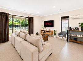 Spacious 3BR Home Ballarat Excellent For Families and Groups, viešbutis mieste Balaratas