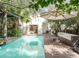 カサブランカプールハウス鎌倉 - Casablanca Pool House Kamakura Seaside Luxury Villa with Pool & Sauna, hotel a Kamakura