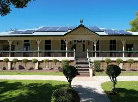 Gunabul Homestead & Golf Course