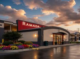 Ramada by Wyndham Harrisonburg, khách sạn ở Harrisonburg