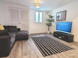 DRMB Gillingham Guest House 1 min from Station