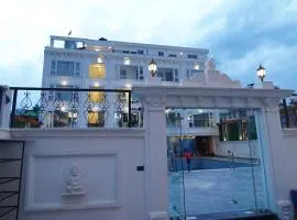 Lotus Shines & Amenities