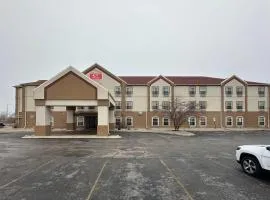 Econo Lodge Inn & Suites