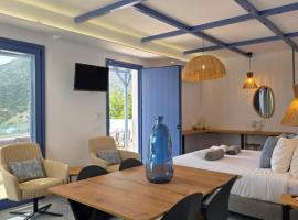 THALASSA, hotel di Livadia
