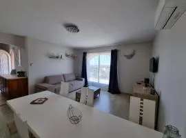 Appartement vue mer avec jardin