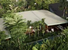 Bawa House - A Luxury 5BR Tropical Eco Villa in Pererenan, Bali