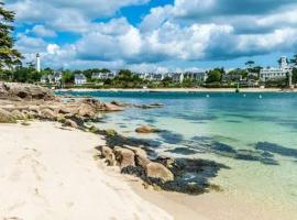 Appartement BRETAGNE avec piscine et plage à 800m, hôtel à Combrit