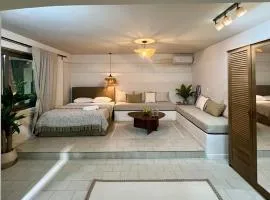 Modern & Cozy Studio for 2 in Saronida Steps from the Beach