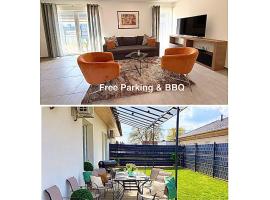 Local-Lux Garden Residence B- 2 Bedrooms-Terrace, khách sạn ở Kecskemét
