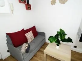 Charmant studio parisien quartier chic 16e