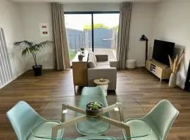 Modern Sea View Studio with Private Parking