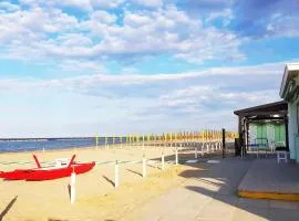 Fronte Mare Riviera del Conero, Wi-Fi gratuita, 3 camere, 10 letti,