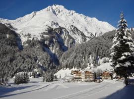 Wanderhotel Taurerwirt, hotel v destinaci Kals am Großglockner