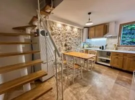 F1 en duplex avec Balcon 2-4 Pers Cité Historique