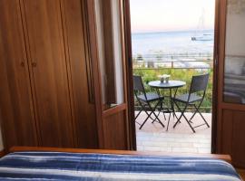 Un Mare di Sogni Vista Porto e Mare a Sciacca, מלון בשאקה