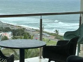 Umdloti Holiday Resort Apartment 514 - Amazing Breaker & Ocean Views