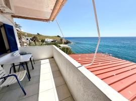 Blue Thea, hotel en Lentas