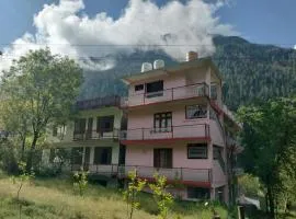 Tabassum guest house and cafe