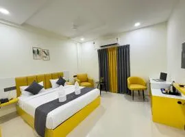Yellow Sapphire Hotel DLF Cyber City