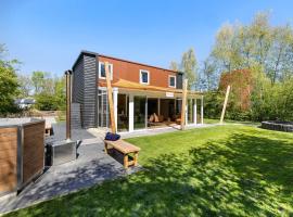 Villa Juni - New spacious villa with hottub, hotel a Noordwolde