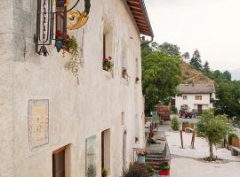 Boutiquehotel Weißes Rössl Lichtenberg von 1480, hotell i Montechiaro