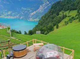 Glasiglu Furgelen mit Hot Tub