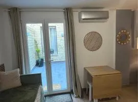 Charmant studio 2 personnes terrasses privé Anzin